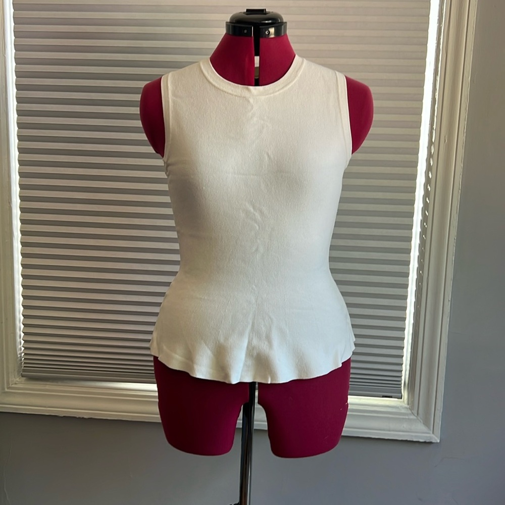 Cream sleeveless Ann Taylor knit peplum top in small